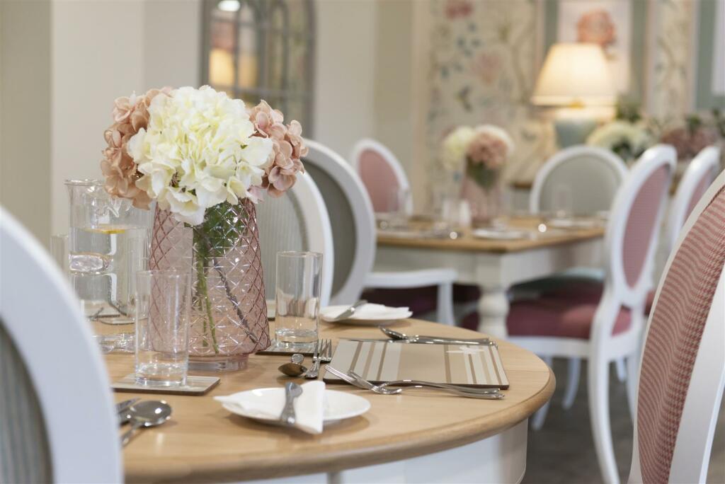 Additional image 20 of Springfield Close, Stratford-Upon-Avon, Warwickshire, CV37 8GA