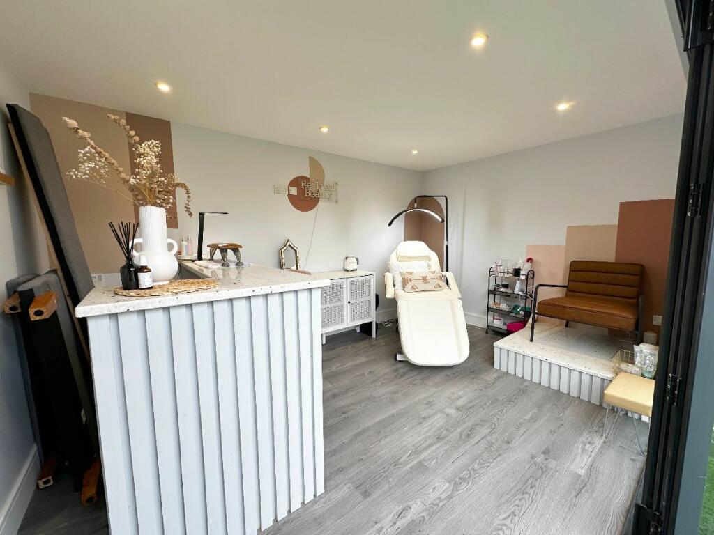 Additional image 19 of Priors Grove Close, Chase Meadow, Warwick