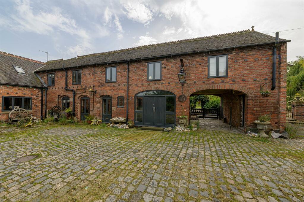 Additional image 40 of Oak Bank Barn, Heatley Lane, Broomhall, Nantwich