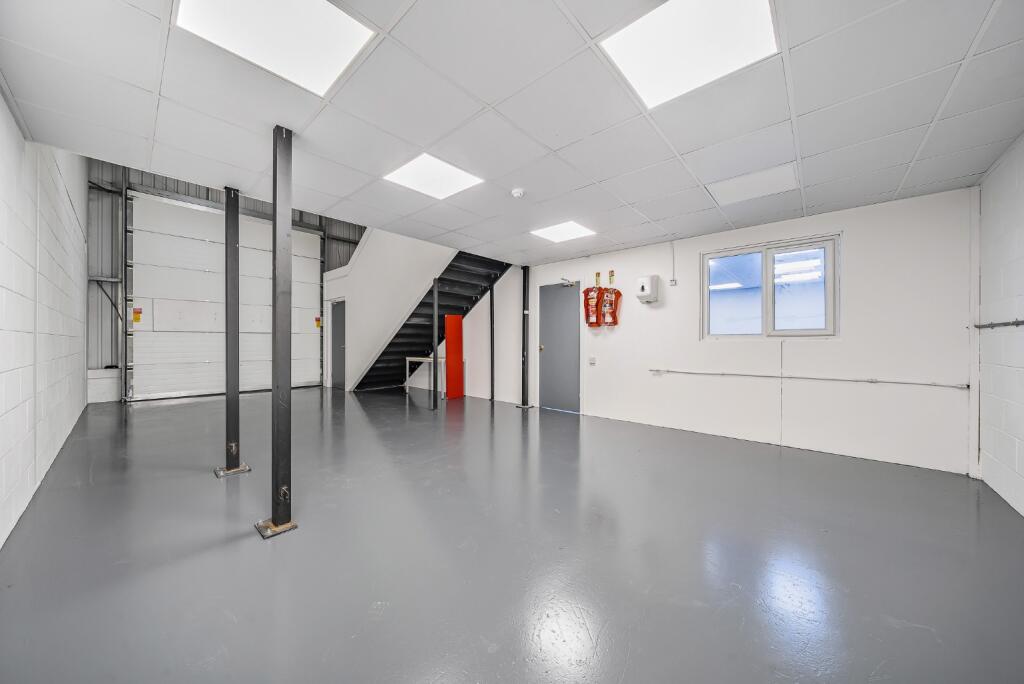 Additional image 24 of Oyo Business Units, Crabtree Manorway North, Belvedere, Kent, DA17