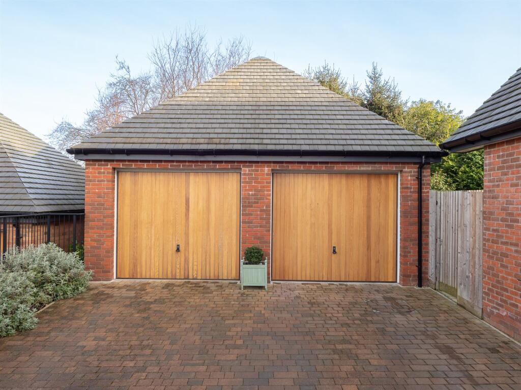 Additional image 39 of Elmdon Close, Snitterfield, Stratford-upon-Avon