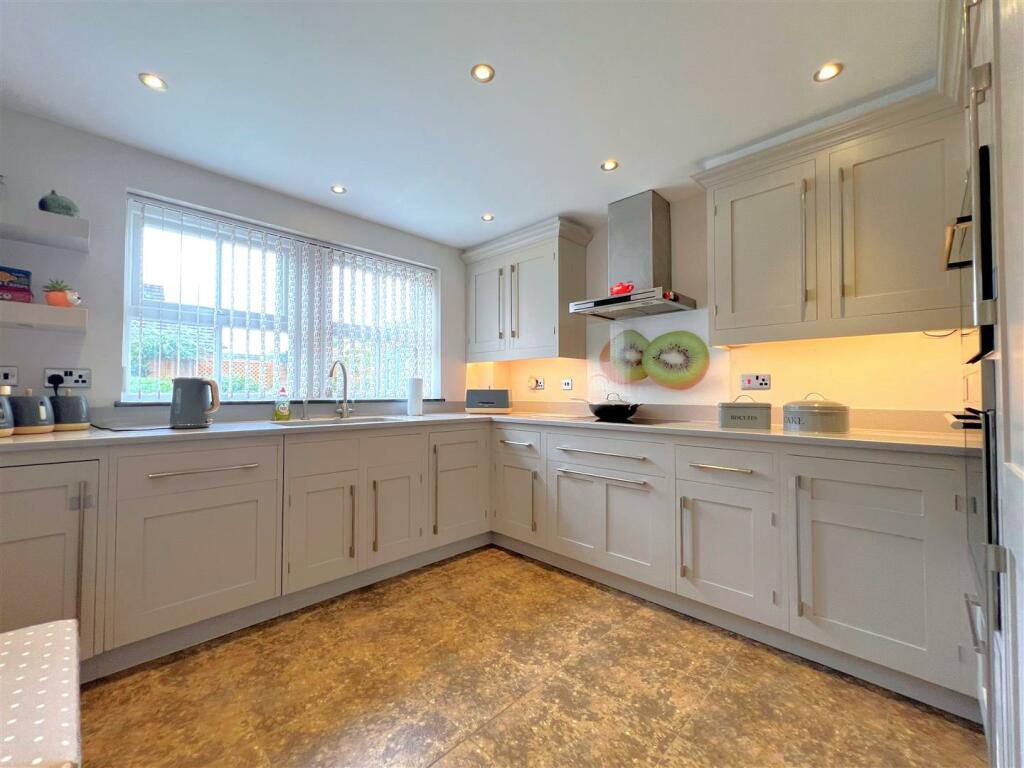 Additional image 7 of Robins Grove, Warwick