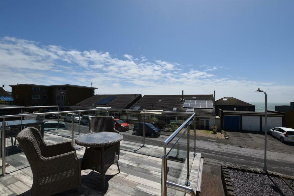 Additional image 15 of Castle Bay, Sandgate