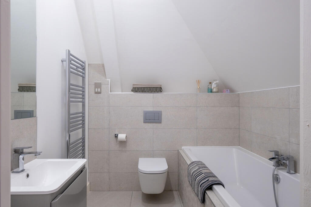 Additional image 20 of Guys Cliffe Avenue, Leamington Spa, CV32