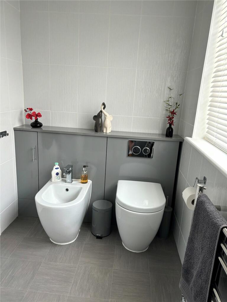 Additional image 3 of Gipsy Road, Welling, Kent, DA16