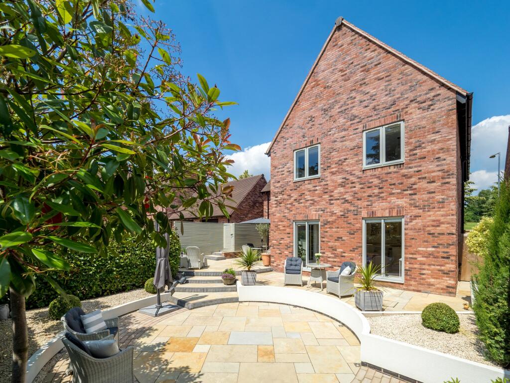 Additional image 22 of The Cedars on the Warwickshire Golf Course Estate in Leek Wootton, Kenilworth