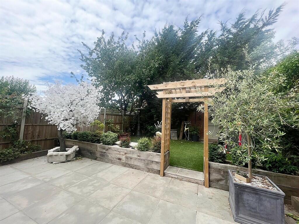 Additional image 16 of Leyes Lane, Kenilworth