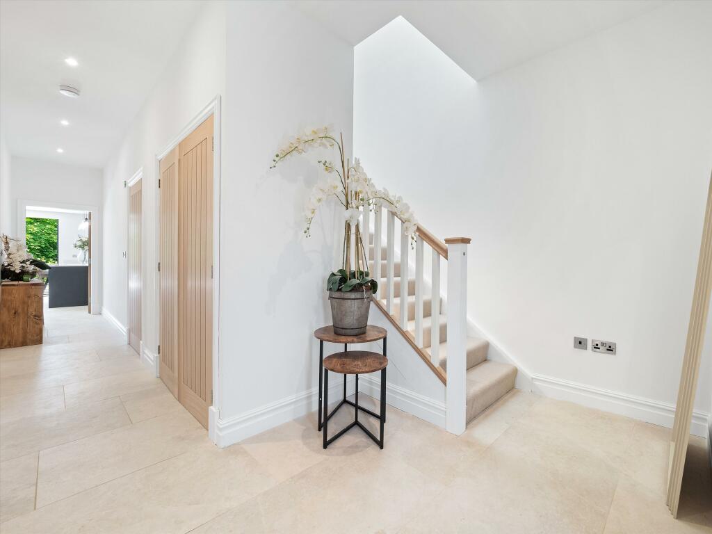 Additional image 9 of Oakley Wood Farm, Banbury Road, Bishops Tachbrook, Leamington Spa, CV33