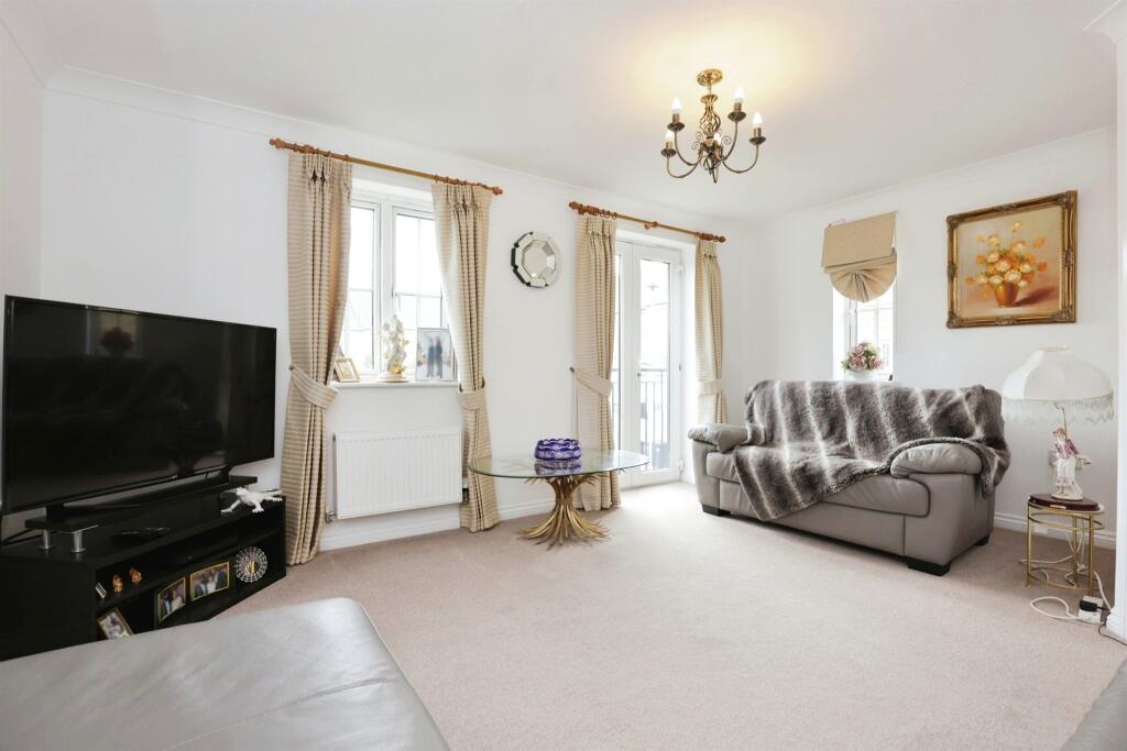 Additional image 3 of Avocet Close, RUGBY