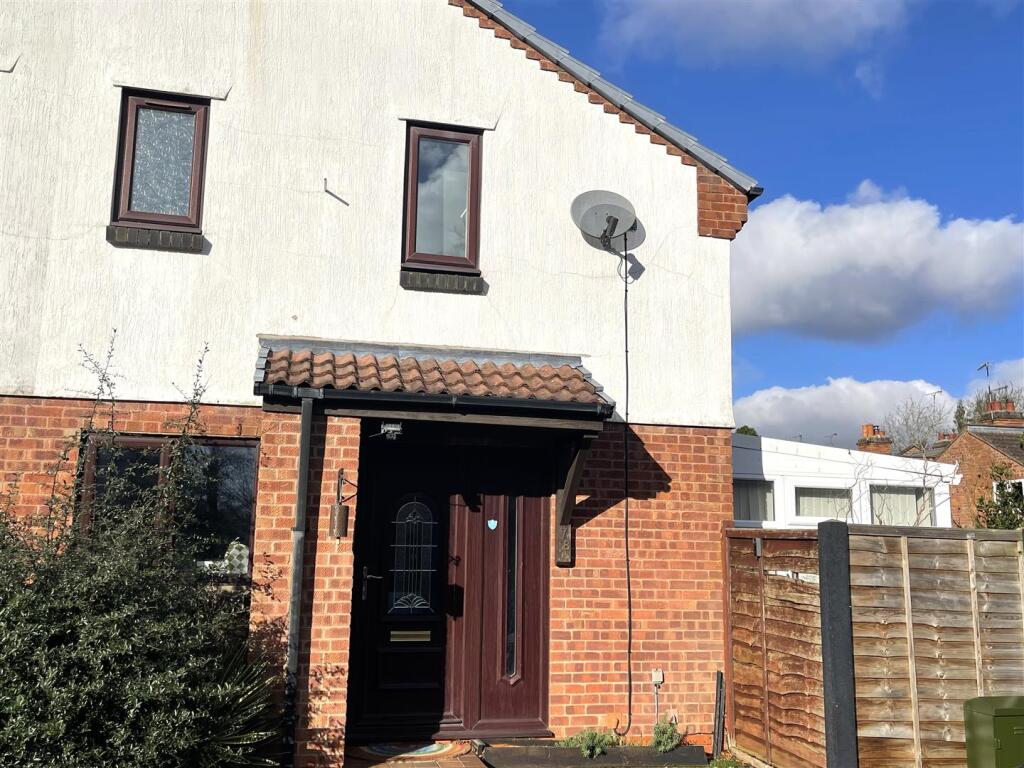 William Tarver Close, Warwick