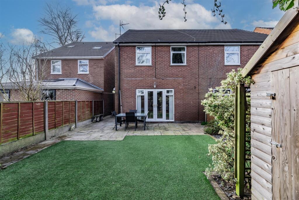 Additional image 16 of Generous semi-detached property in prized cul-de-sac