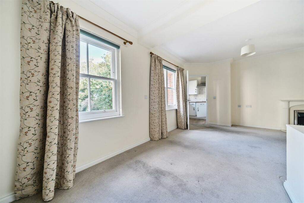 Additional image 4 of Abbots Lodge, Canterbury
