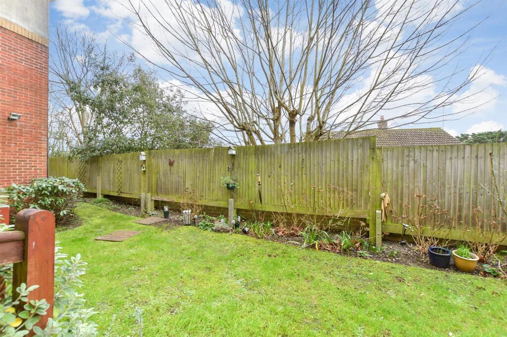 Additional image 8 of East Street, Hythe, Kent