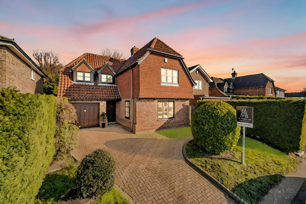 Primary image of Sallows Shaw, Sole Street, Cobham DA13