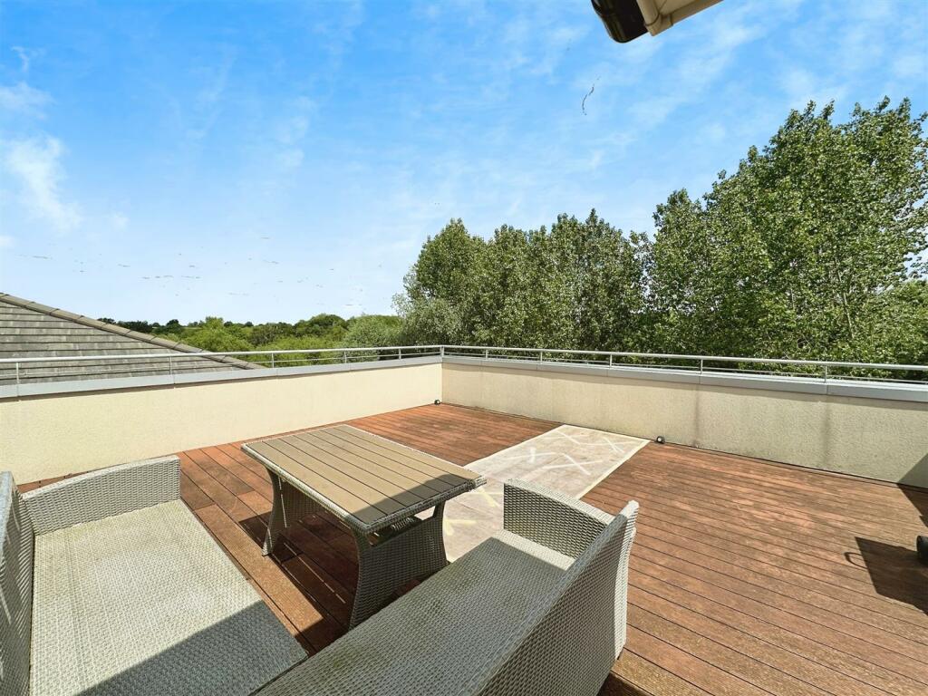 Additional image 25 of Andrews Close, Warwick