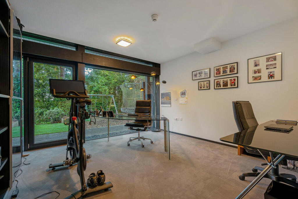 Additional image 33 of Fairway Rise Kenilworth, Warwickshire, CV8 2XN