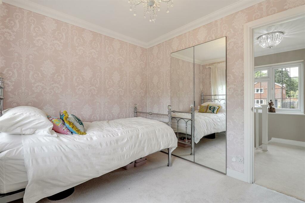 Additional image 31 of Cob Drive, Shorne,