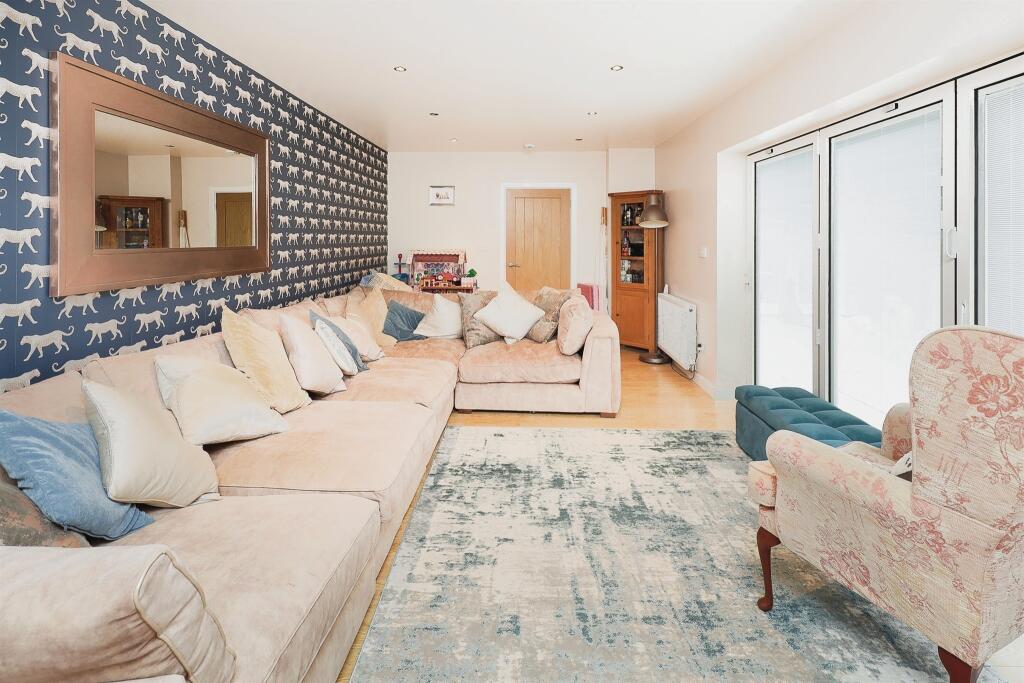 Additional image 4 of Drayton Crescent, Coventry