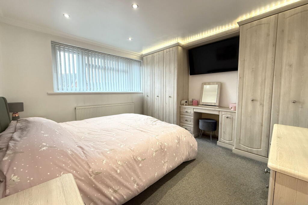 Additional image 3 of Wye Close, Bulkington, Bedworth, CV12 9QA