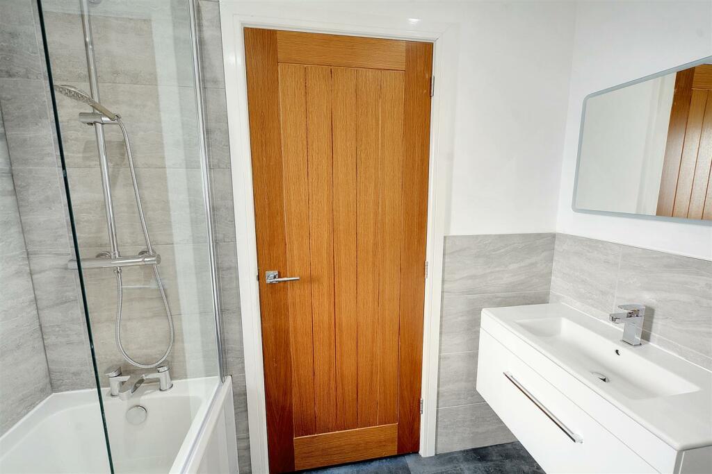 Additional image 14 of Second Avenue, Risley