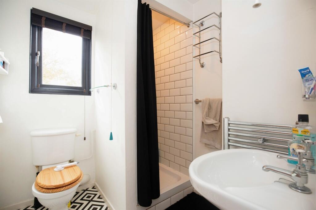 Additional image 14 of Henry Street, Kenilworth