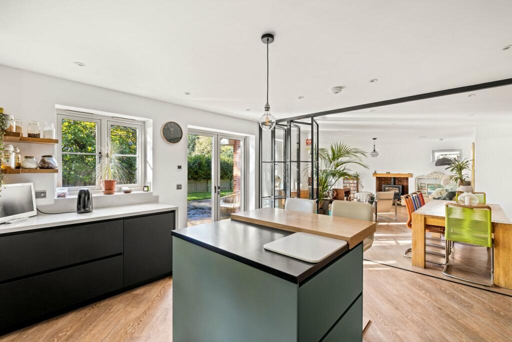 Additional image 8 of North Road, Hythe, CT21