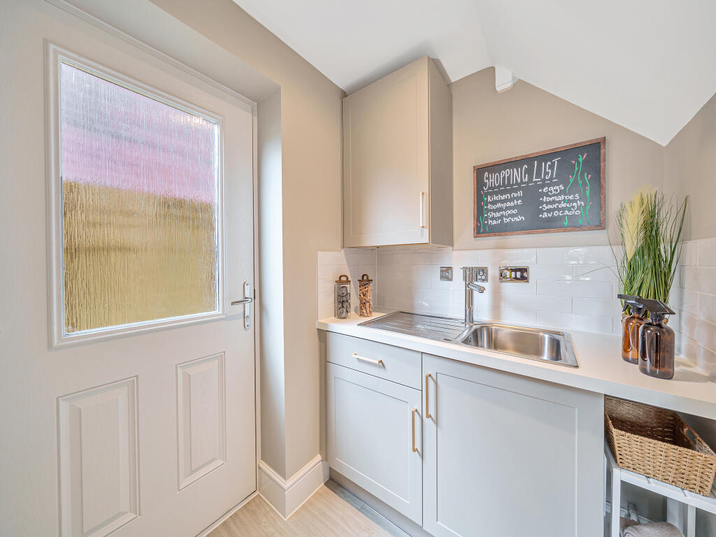 Additional image 13 of Glasshouse Lane,
Kenilworth,
Warwickshire
CV82AJ