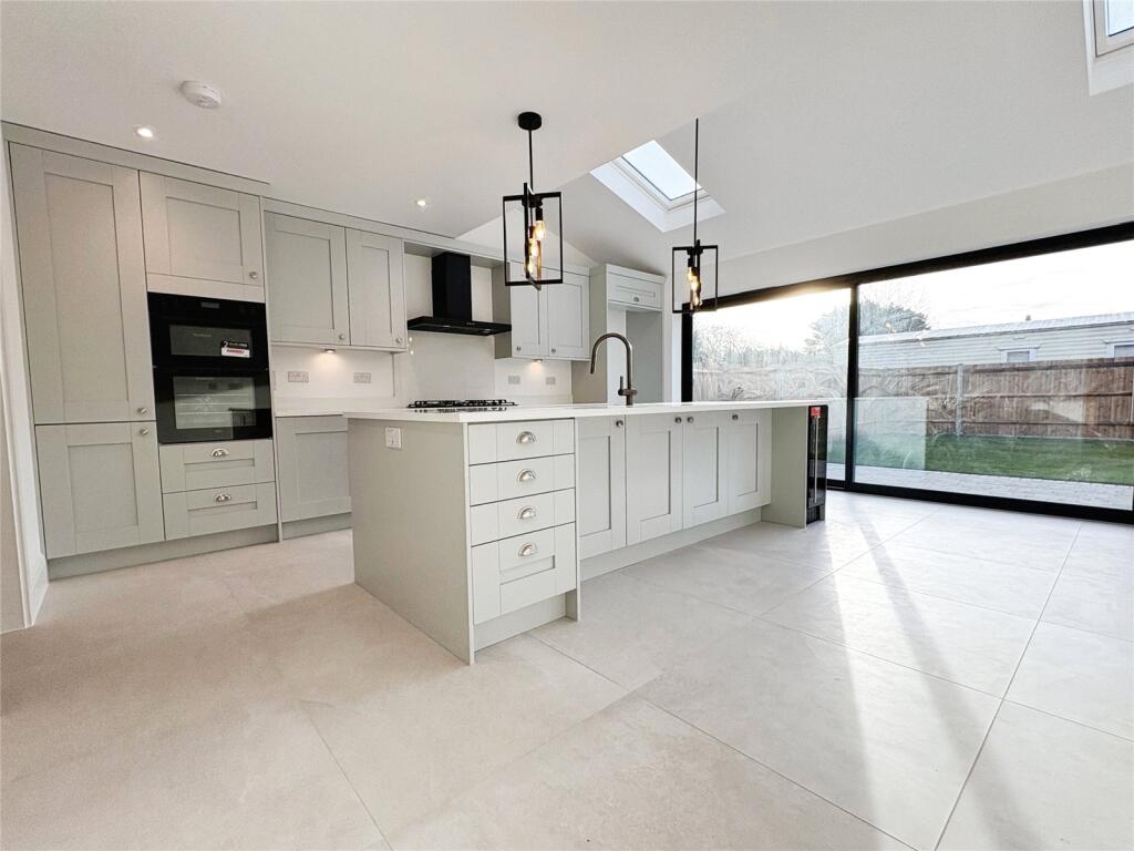 Additional image 3 of Coutts Avenue, Shorne, Gravesend, Kent, DA12