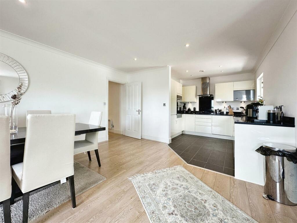 Additional image 6 of Andrews Close, Warwick