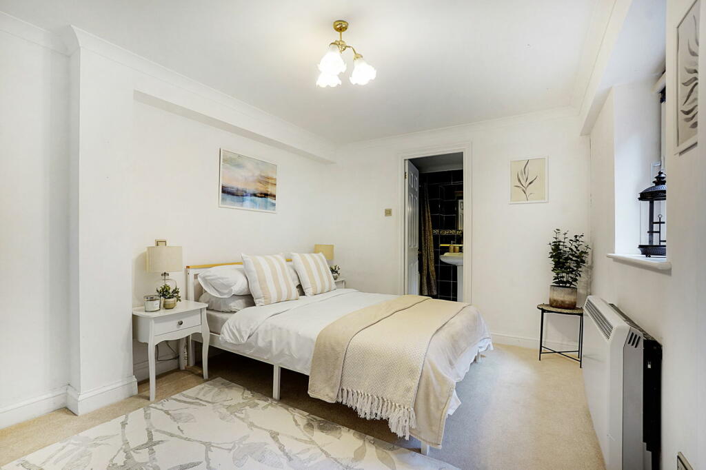 Additional image 27 of Marine Point CT20 2TX