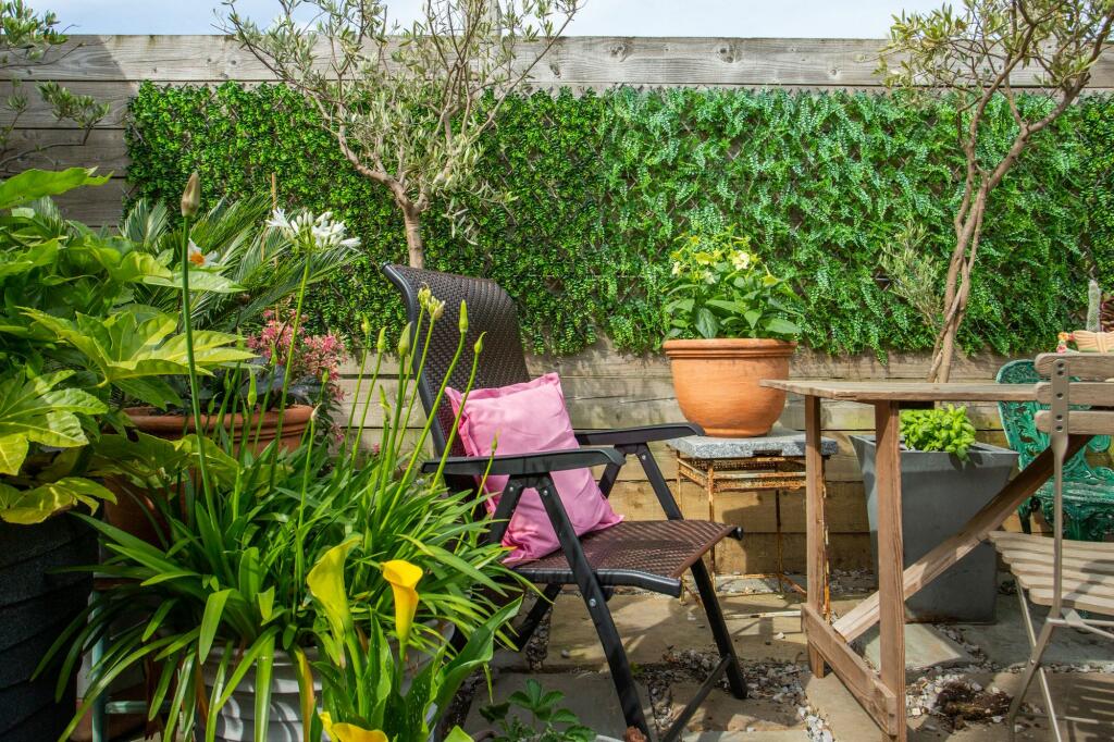 Additional image 21 of Island Wall, Whitstable, CT5