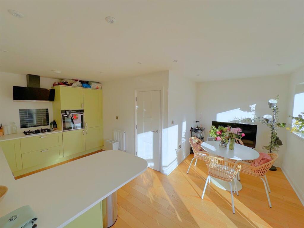 Additional image 12 of Alveston Place, Leamington Spa