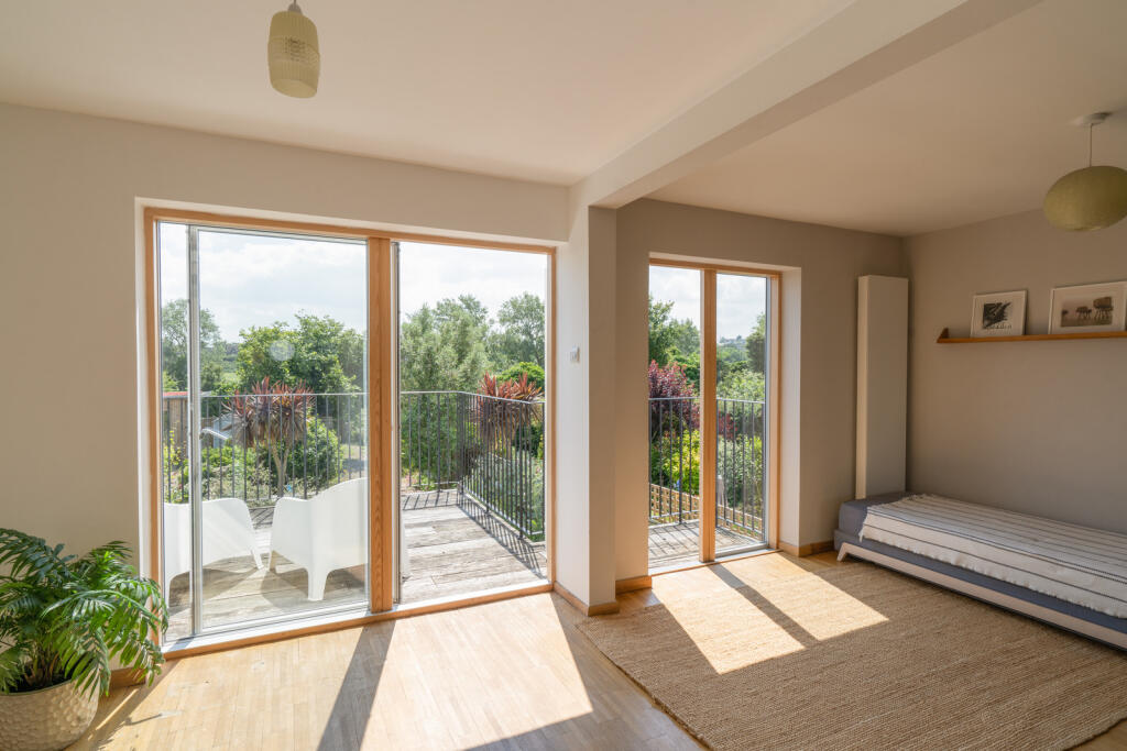 Additional image 7 of Island Wall, Whitstable, Kent