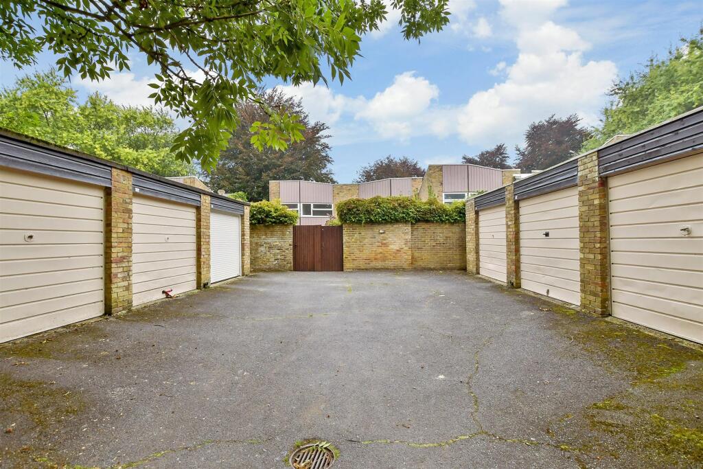 Additional image 8 of Lambardes, New Ash Green, Longfield, Kent