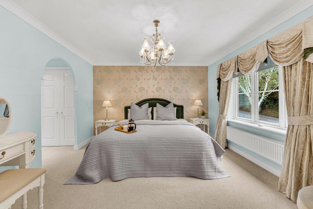 Additional image 20 of Spacious, 5 Bedroom home near the Whitegate Way