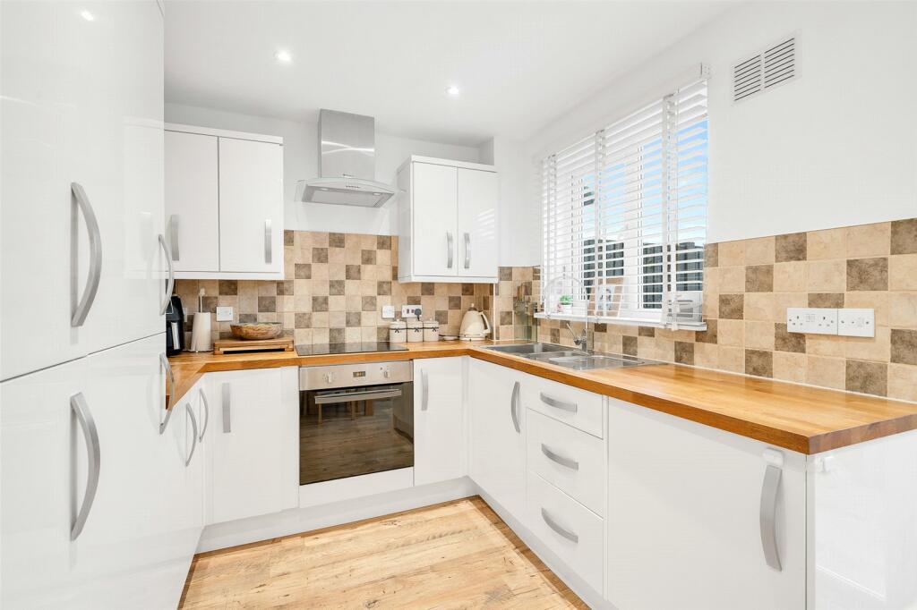 Additional image 7 of Coptefield Drive, Belvedere, Kent, DA17
