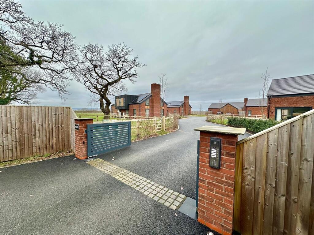 Additional image 6 of Snape Lane, Weston, Cheshire