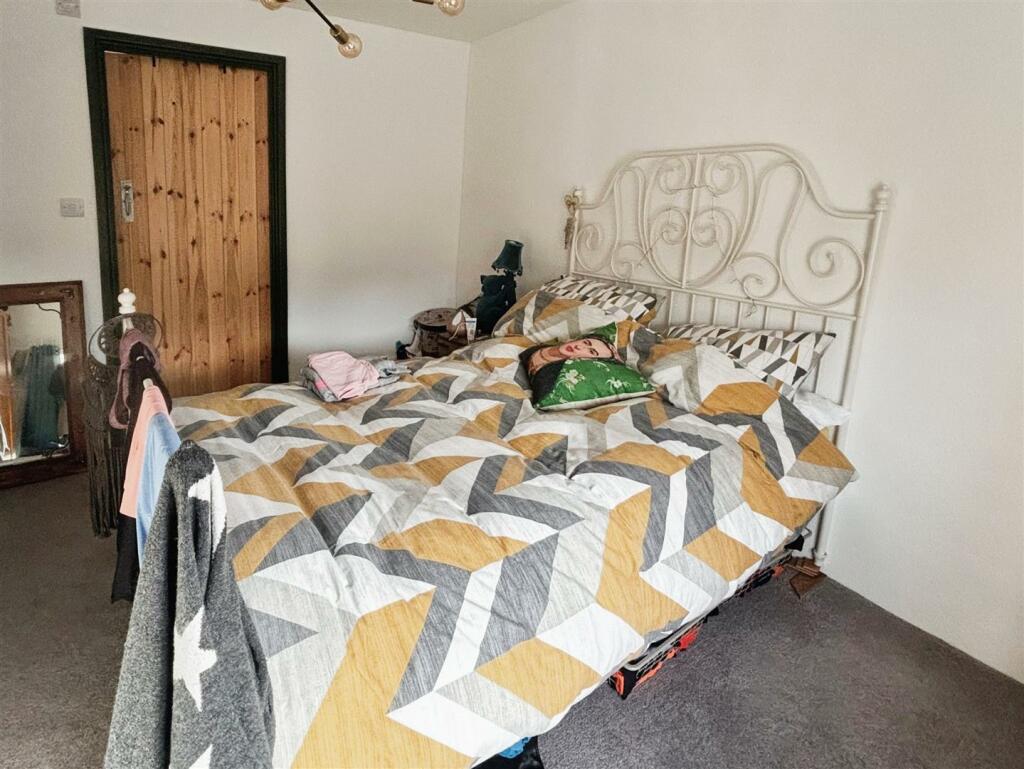 Additional image 4 of Southam Street, Kineton, Warwick