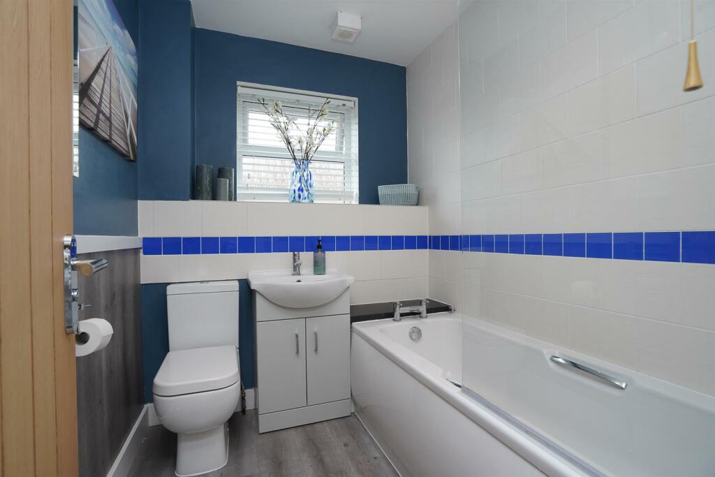 Additional image 17 of Erica Drive, Whitnash, Leamington Spa