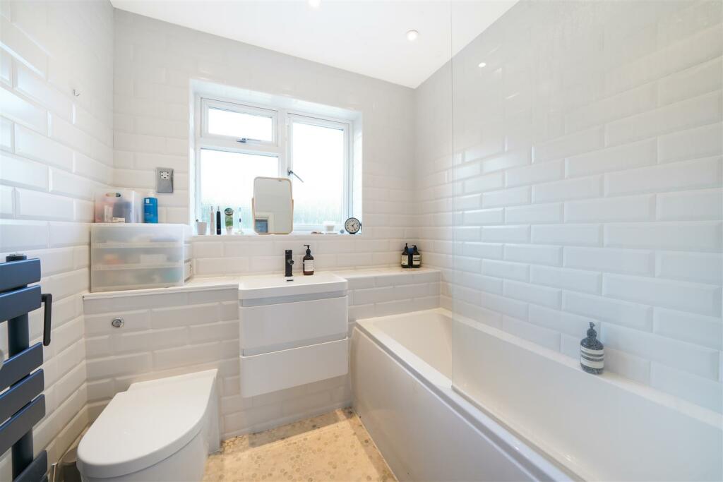 Additional image 9 of Dawes Close, Greenhithe, DA9