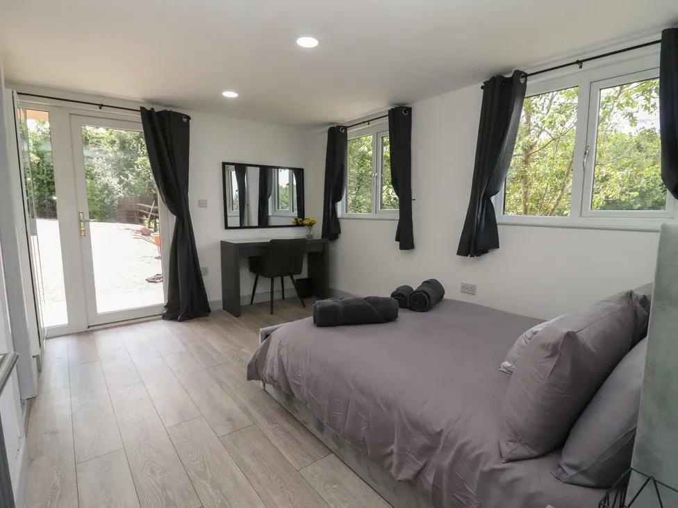 Additional image 39 of Castle Road, Hartshill, Nuneaton, CV10 0SG