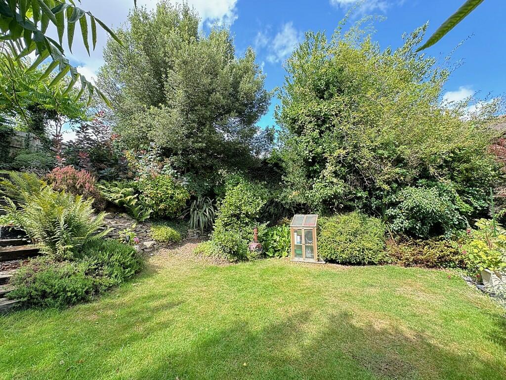 Additional image 25 of Leek Wootton