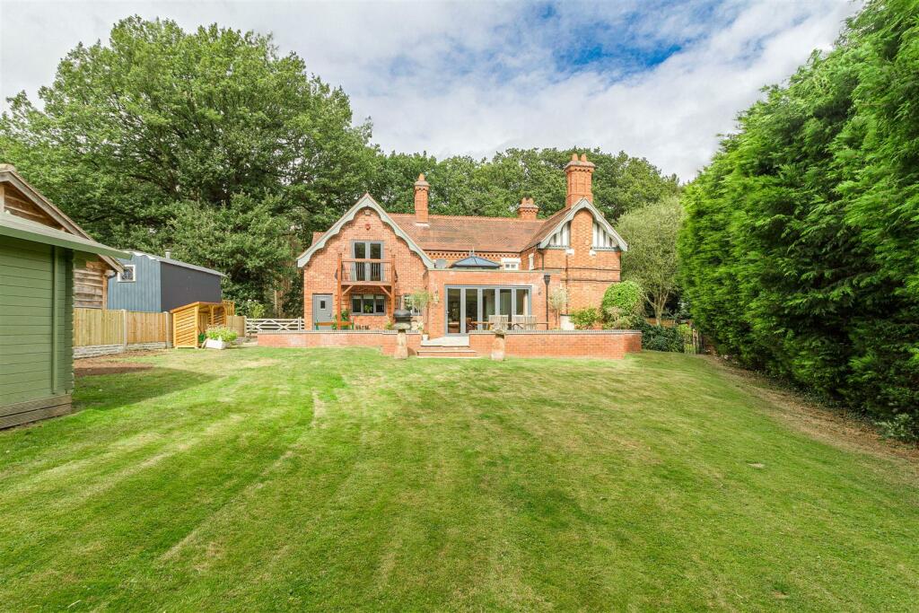 Additional image 32 of Monks Park Lane, Mancetter, CV9