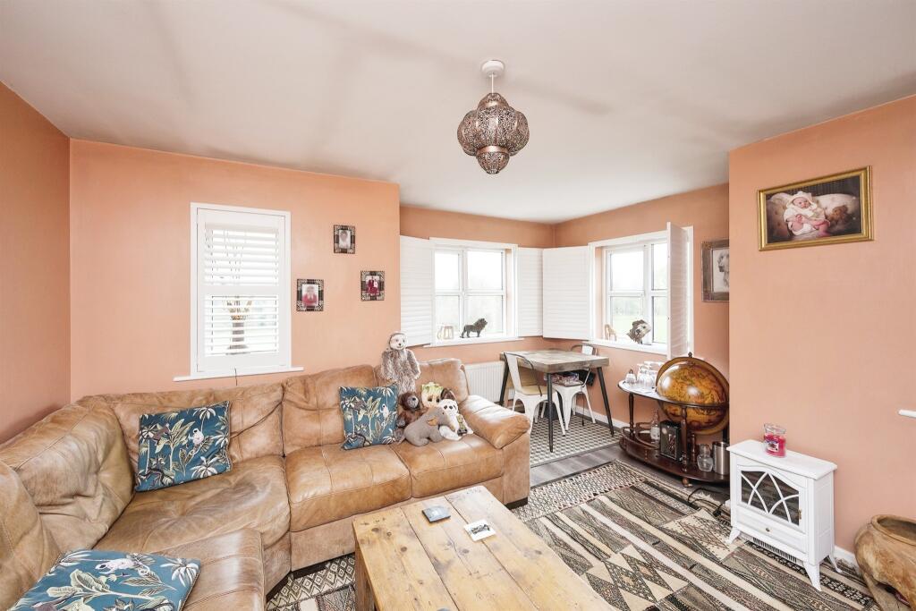 Additional image 4 of Spinnaker Close, Ripley