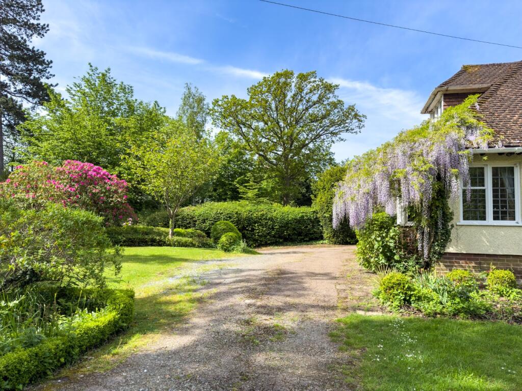 Additional image 8 of Pear Tree Lane, Shorne, Gravesend, Kent, DA12