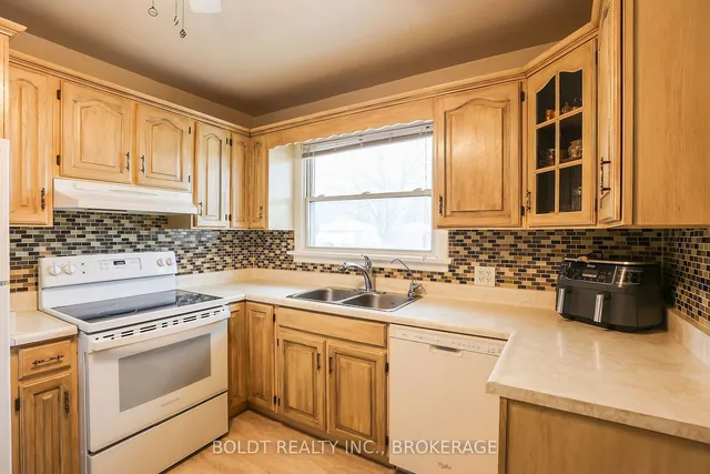 Additional image 8 of 6 Aiken St