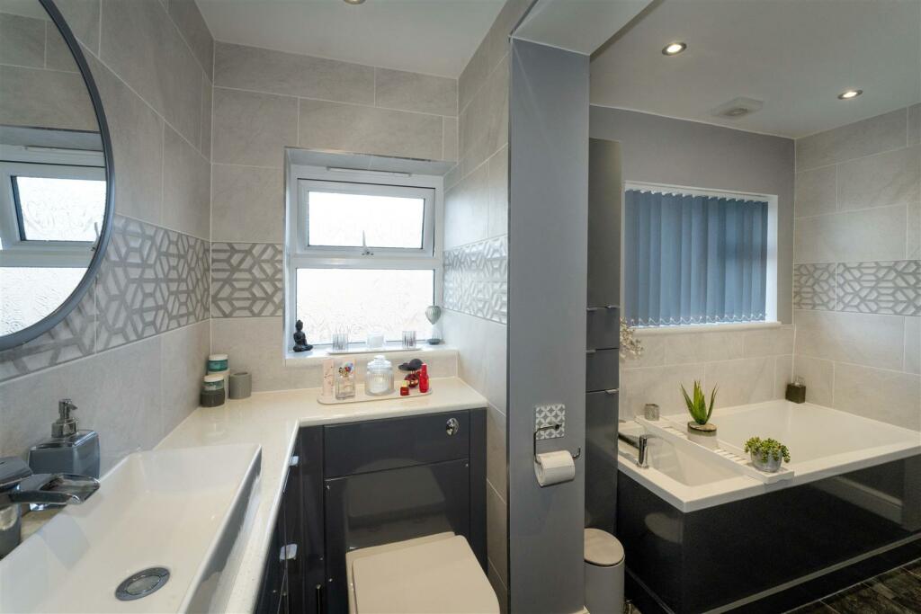 Additional image 15 of Frobisher Way, Gravesend