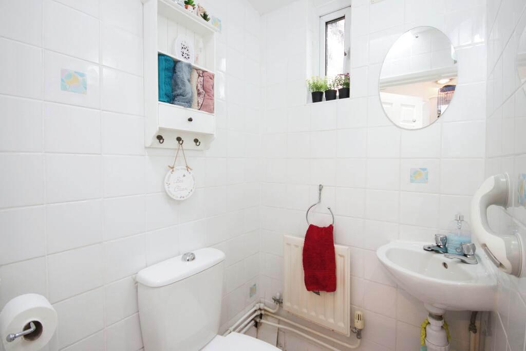 Additional image 10 of Newburgh Crescent, Warwick, Warwickshire, CV34