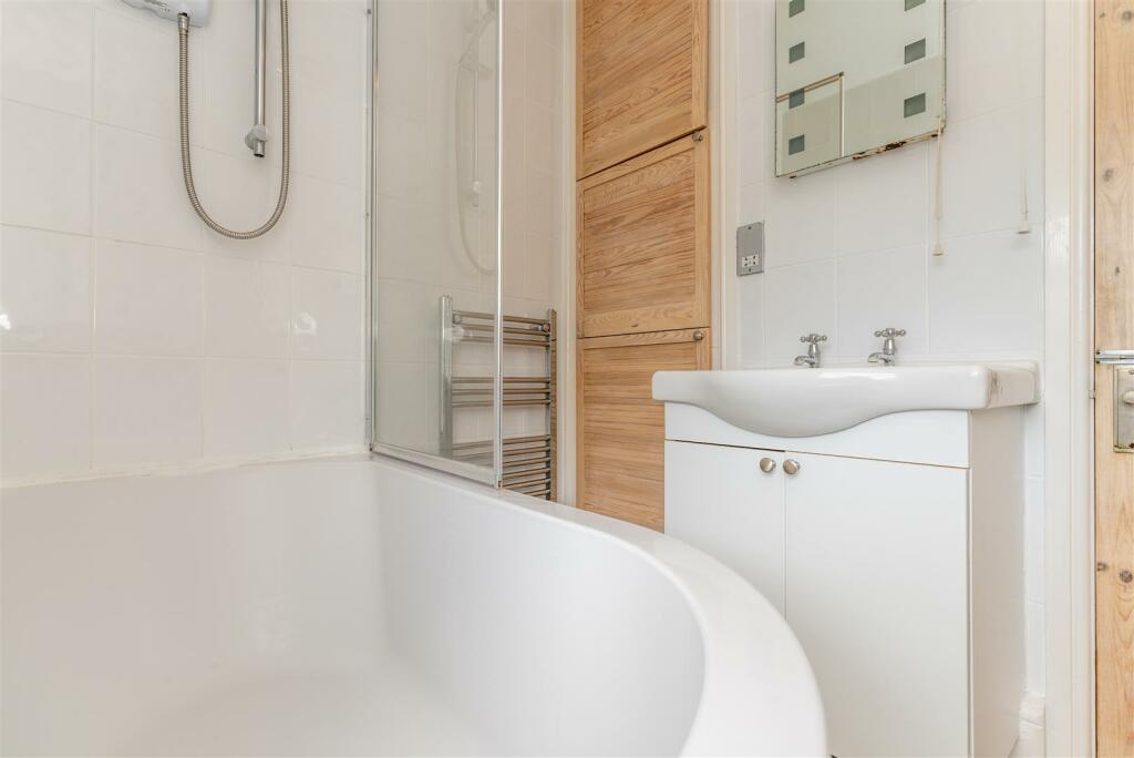 Additional image 10 of Hillside, Castle Donington, Derby