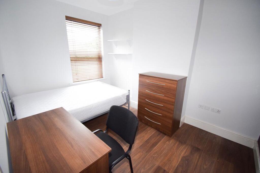 Additional image 5 of Wild Street